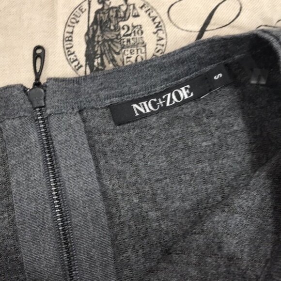 NIC+ZOE GROMMET CUFF TOP - Picture 7 of 8